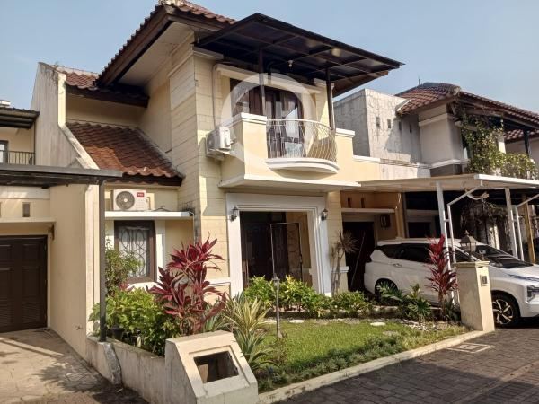 Bisa Jual / Sewa Rumah Siap Huni Full Furnished di Kota Baru Parahyangan , Lokasi Super Strategis