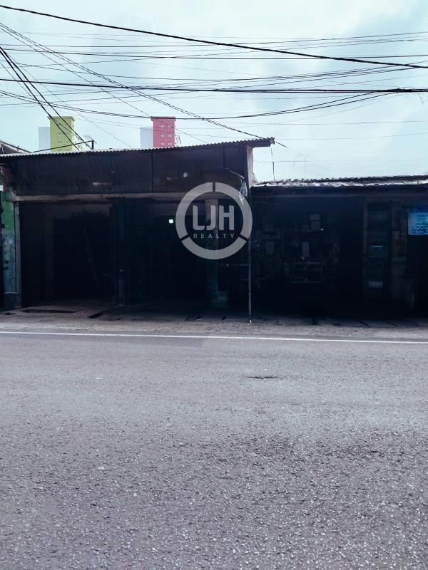 Ruko Dekat Jalan Raya di Penggilingan, Jakarta Timur