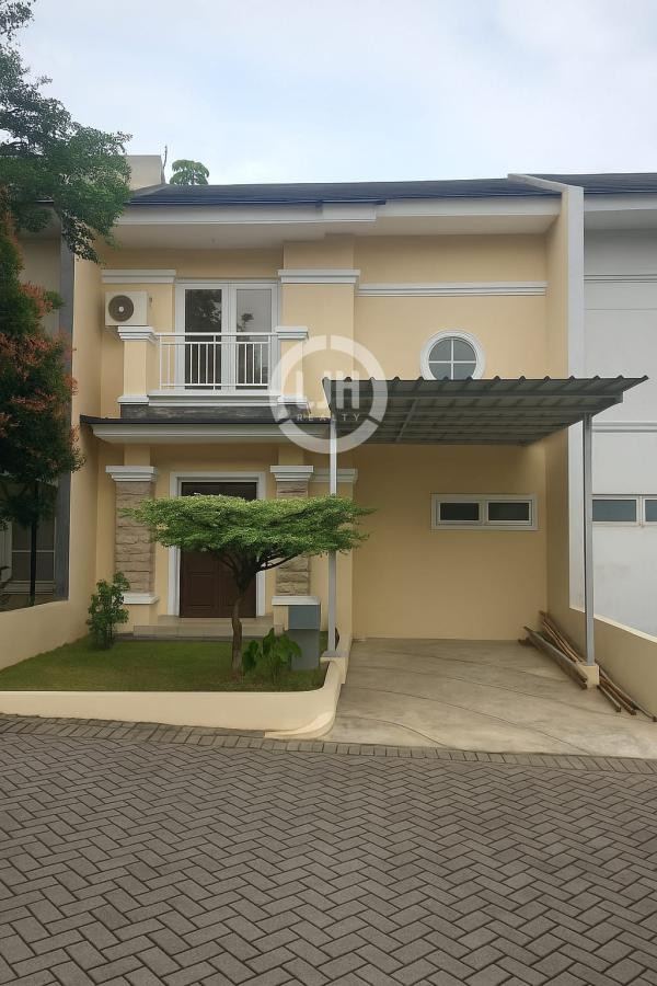 Rumah 2 Lantai Cantik di Royal Tajur Residence, Bogor, Jawa Barat