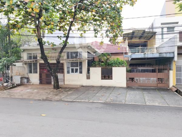 Rumah Siap Huni Di Taman Aries Utama, Jakarta Barat