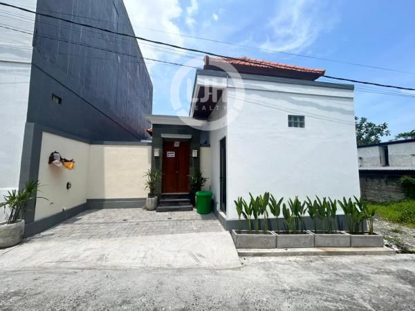Villa For Lease, Well Maintained, Furnished, Good Access, Ready to Occupy, Close to Canggu and Seminyak