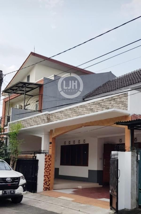 Rumah Nyaman & Luas di Pamulang Permai I, Siap Huni