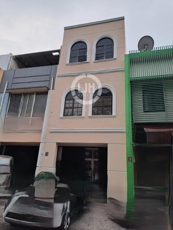 Ruko 3 Lantai Emerald Bintaro Boulevard SHM Siap Pakai