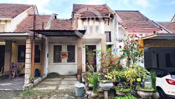 Rumah Dijual Apa Adanya Di Legenda Wisata, Cibubur, Bogor, Jawa Barat.