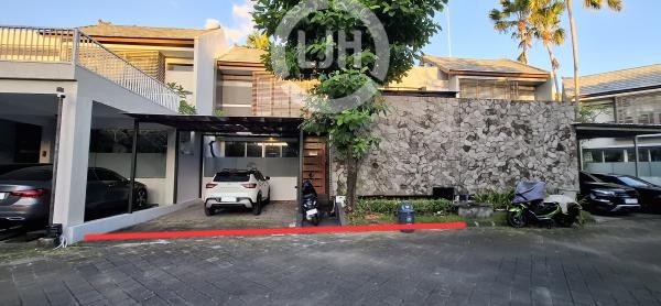 Sale! House In Residential Area, Furnished, Modern Design, One Gate System, Only 400 Meters from Grand Lucky Superstore