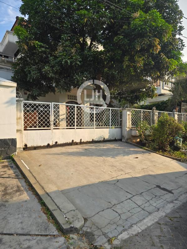 Rumah Strategis Di Taman Villa Meruya, Jakarta Barat