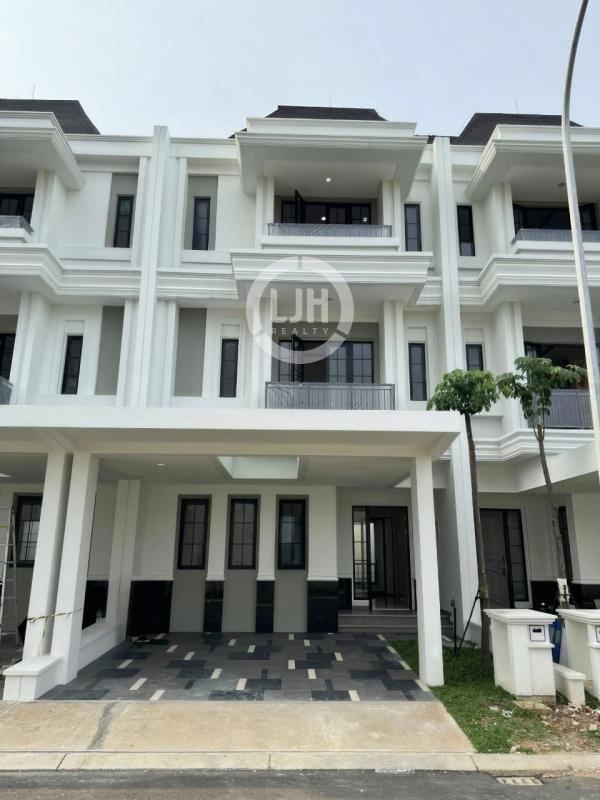 Rumah Mewah 3 Lantai di Sutera Winona Alam Sutera, Siap Huni