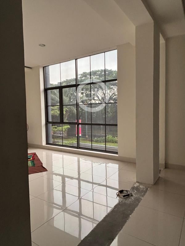 Ruko Brand New di Collins Boulevard Cakung Jakarta Timur 