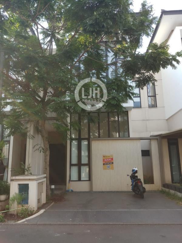 Rumah di Cluster Semayang ASYA JGC, 3 Lantai Siap Huni