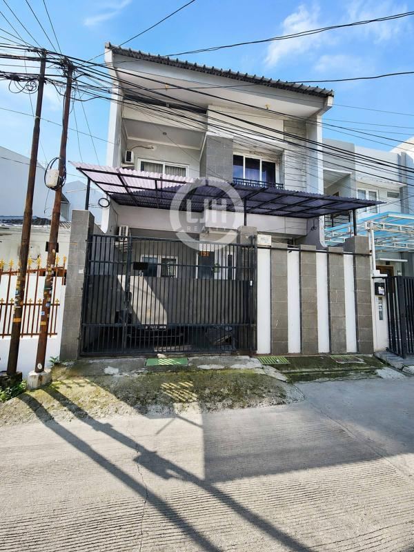 Dijual Rumah Taman Ratu Indah Kebon Jeruk Jakarta Barat, LT 126 m², SHM, Lokasi Strategis Siap Huni