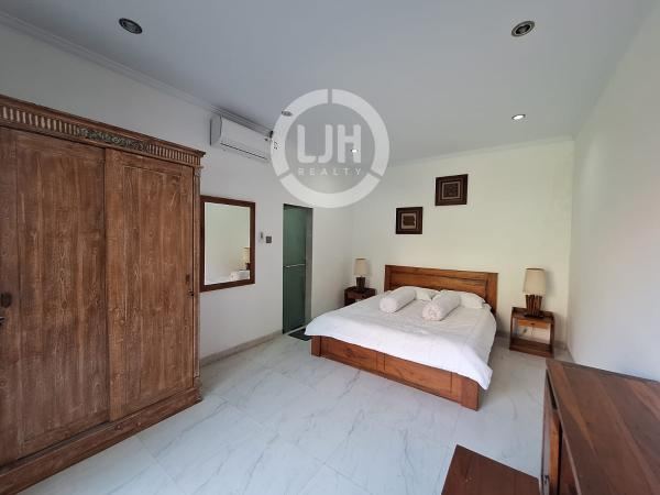 Beautiful rental home with spacious bedrooms at Dalung, strategic location, close to Kerobokan area