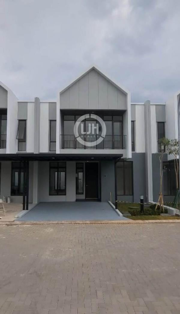 Rumah Siap Huni Kawasan Paramount Petals Tangerang