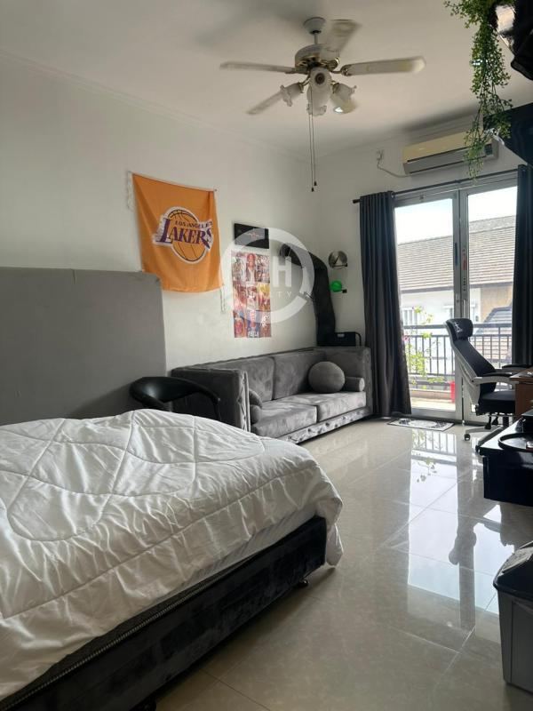  Dijual Rumah Emerald Residence 5 , Bintaro Tangsel