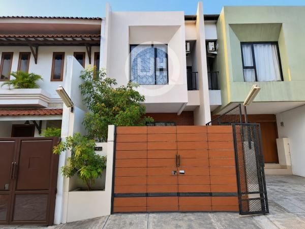 Rumah 2 Lantai Minimalis di Galaxy Bekasi 