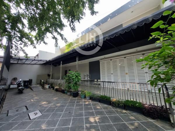 Rumah bagus, strategis  cocok utk usaha/kost²an di Grogol, Jakarta Barat