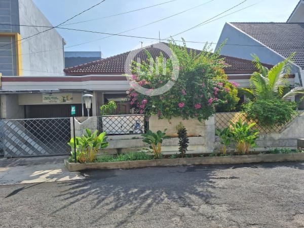 Rumah Siap huni dan nyaman  Tengah Kota Daerah Semarang Tengah - 9911