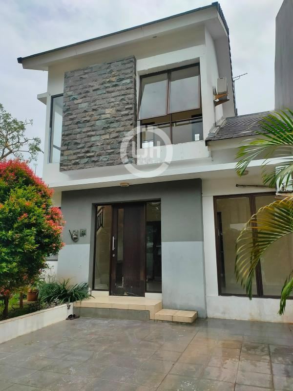 Rumah Siap Huni Di Viola, Graha Raya, Tangerang