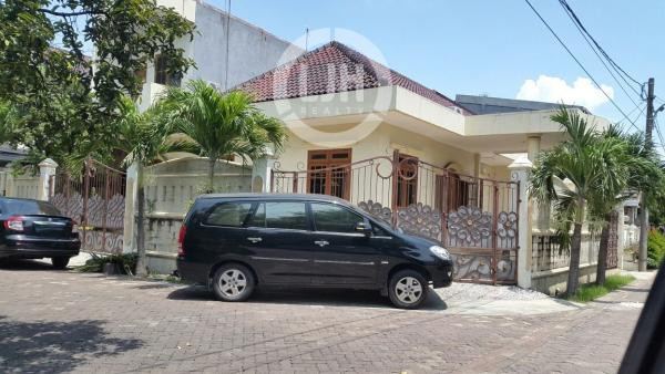 Rumah Hook di Gading Griya Lestari Kelapa Gading Jakarta Utara