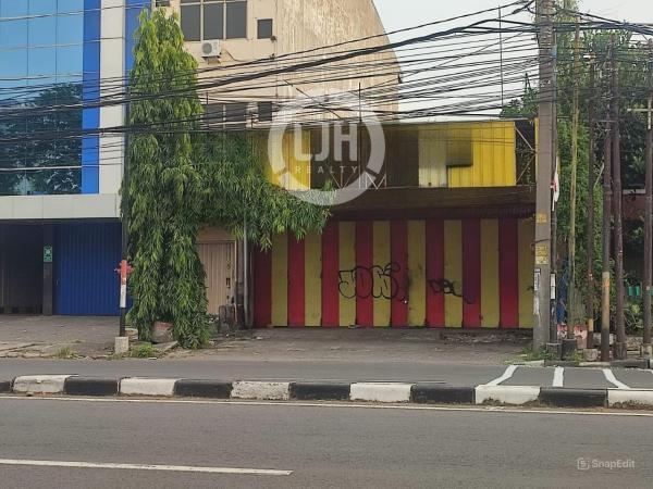 Ruko Strategis dan cocok usaha  Jl.Majapahit Semarang Timur – 11048