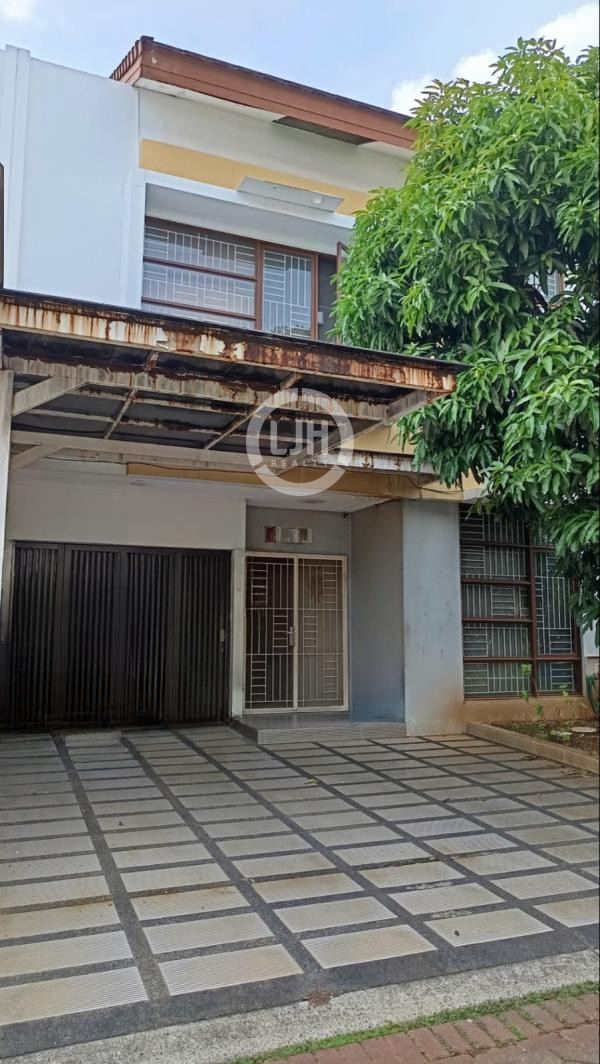 Rumah Dijual di JGC Cluster Lantana Cakung Jakarta Timur Semi Furnished