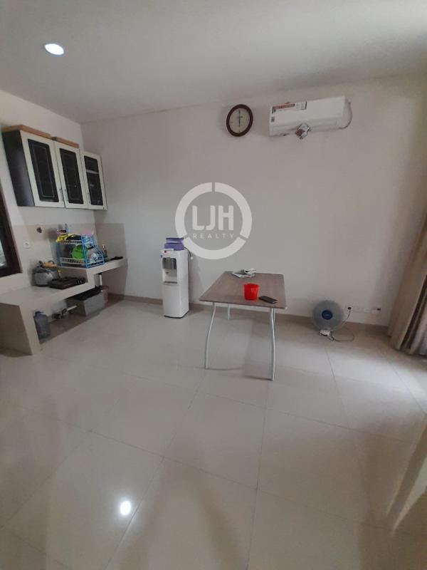 Rumah Disewakan di JGC Cluster Shinano, Cakung, Jakarta Timur Semi Furnish