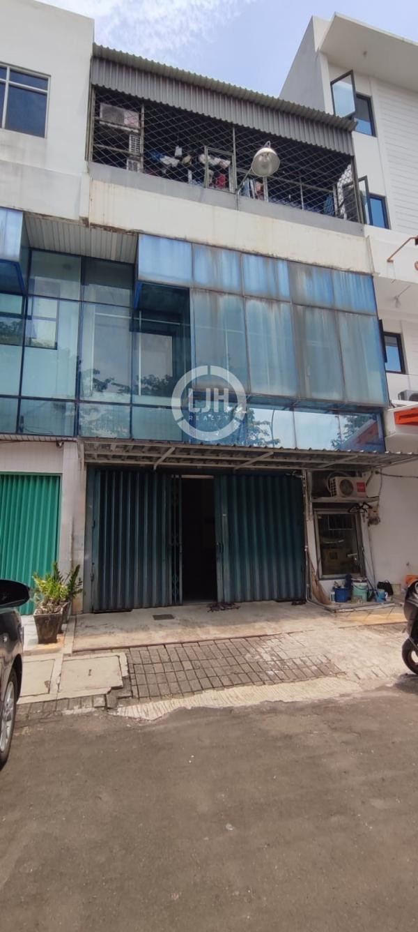 Ruko Dijual di Gading Kirana Kelapa Gading Jakarta Utara Lokasi Strategis