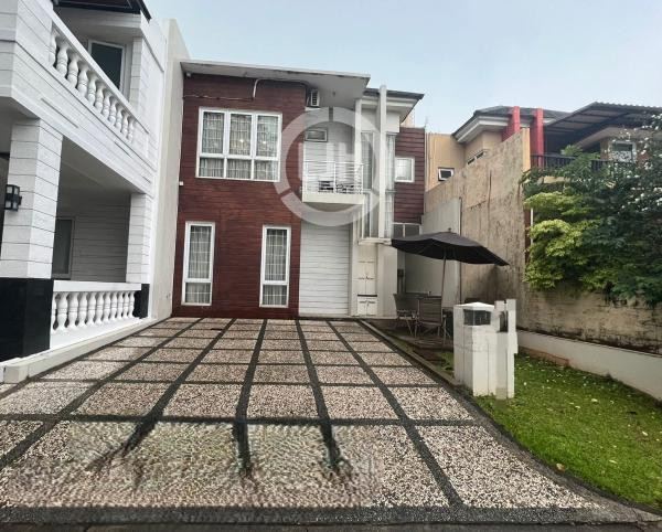 Dijual Rumah 2 Lantai Harga Nego di Kota Wisata Cibubur