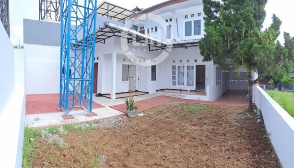  Rumah Candi Golf Semarang selatan – 11135