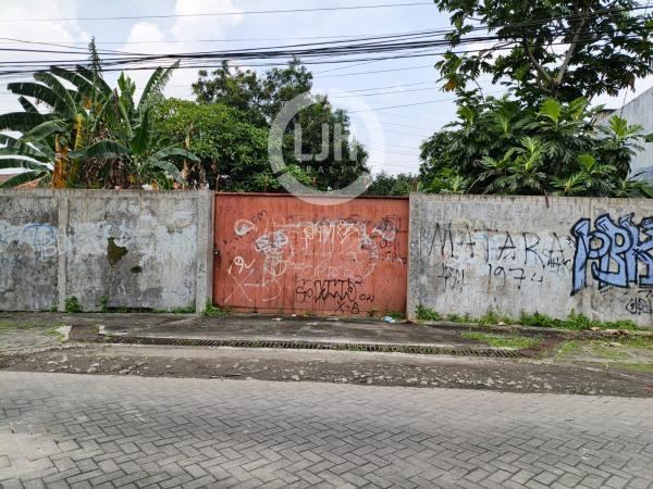 Tanah Jl. Slamet Riyadi. Gayamsari Semarang Timur – 11165