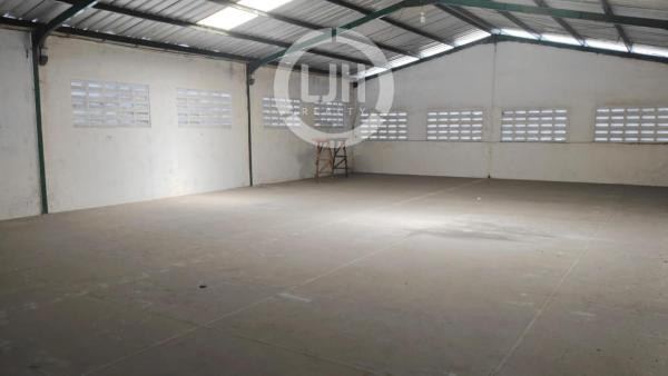 Gudang Posisi Hook Di Surya Balaraja, Tangerang