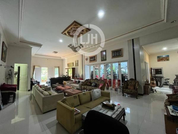 Rumah Siap Huni Di Jatiwaringin Asri, Bekasi