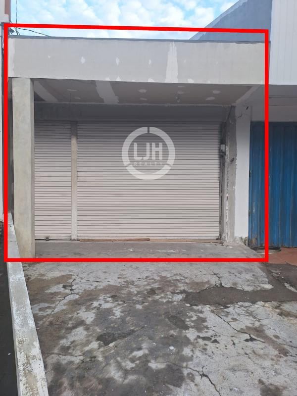 Shop in Commercial Area Teuku Umar, Surrounded by Hotel and Restaurant