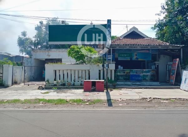  Rumah nyaman Jl.Sri Kuncoro Semarang Barat – 11201