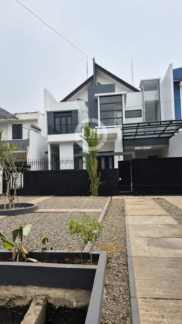 Rumah Baru Cantik semi furnished Joglo, Meruya, Jakarta Barat