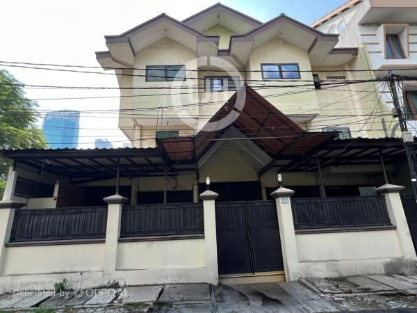 Rumah Toko  2 lantai cocok untuk  kantor/usaha/tinggal lokasi strategis di Tomang, Jakbar