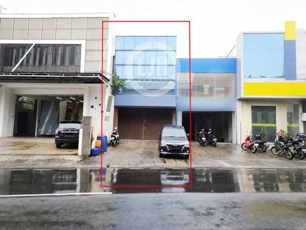 Dijual Ruko Jakarta Pusat Cempaka Putih Jalan Percetakan Negara - LB 270m² Parkir Luas Cocok Untuk Usaha