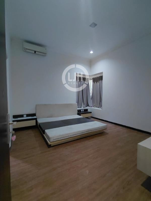 Rumah siap huni di Bukit Anggur