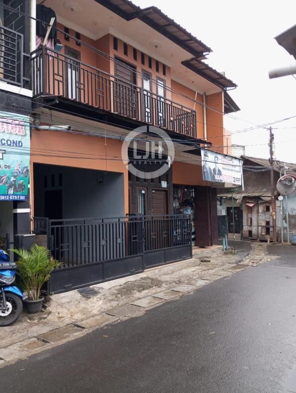Rumah Strategis Pinggir Jalan Sangat Cocok untuk Usaha & Tempat Tinggal- Di Tangerang 