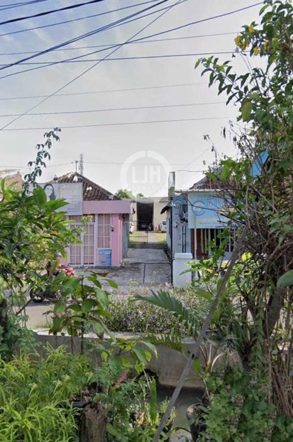 Rumah siap huni dan nyaman Jl. Lamper Semarang – 11299