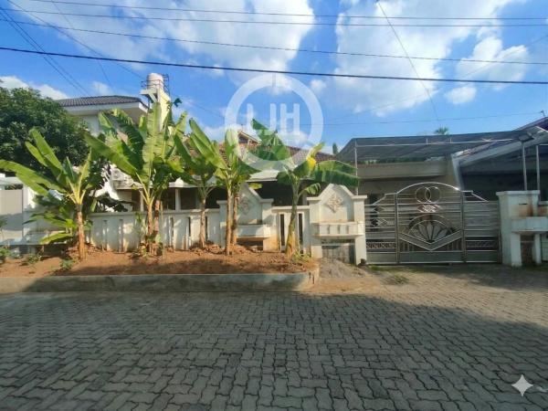 Rumah siap huni Puri Anjasmoro Semarang Barat – 11300