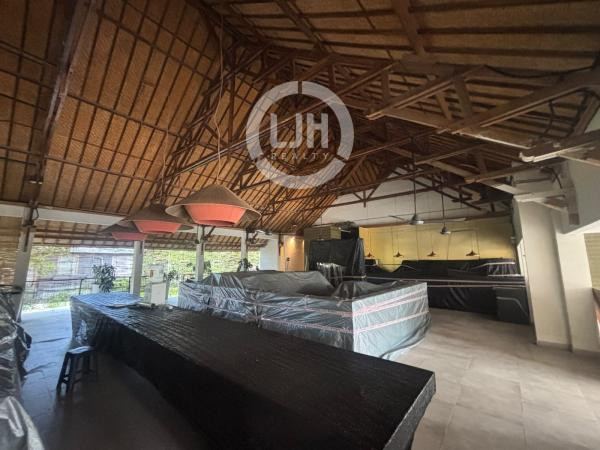 Premium Restaurant Space for Lease at Batu Bolong, Canggu Position your brand in one of Bali's most sought-after culinary hotspots