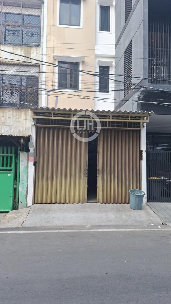 dijual rumah taman sari jakarta barat