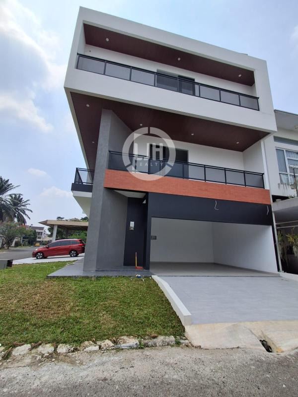 Rumah Mewah Hoek Sutera Flamboyan Alam Sutera Dekat Mall, Tol & Sekolah Favorit