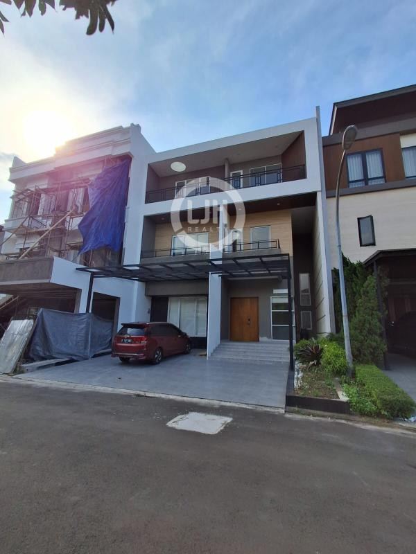 Brand New Rumah Onyx Alam Sutera Dekat Living World, IKEA & Binus
