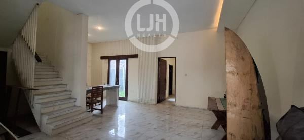 Modern House For Sale At Ubung Kaja, Close to Citraland Waterpark