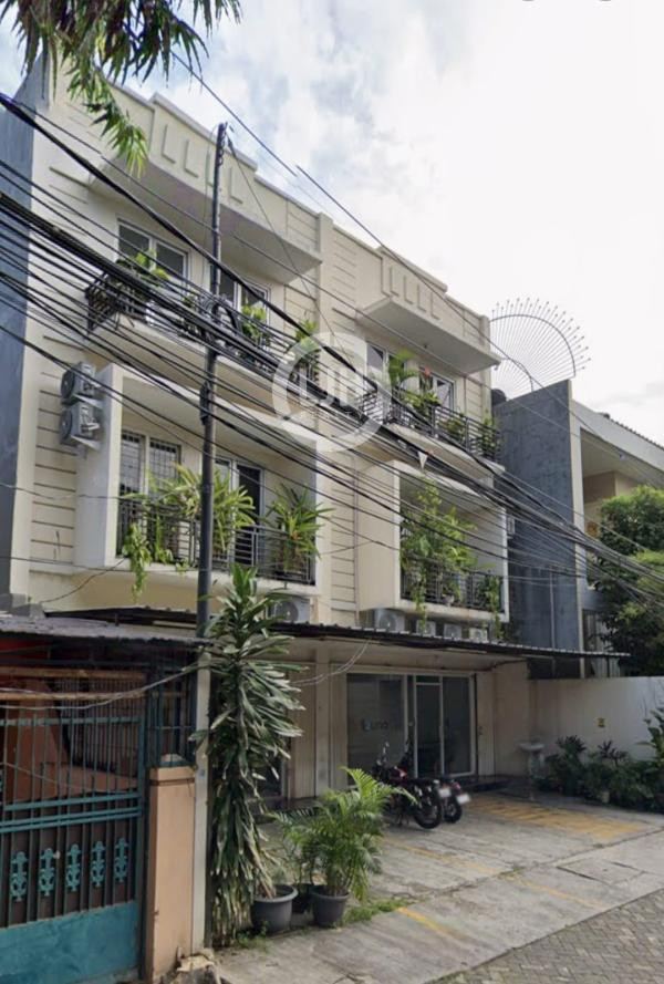 Ruko Gandeng di jln. utama, lokasi strategis, Tomang, Jakarta Barat