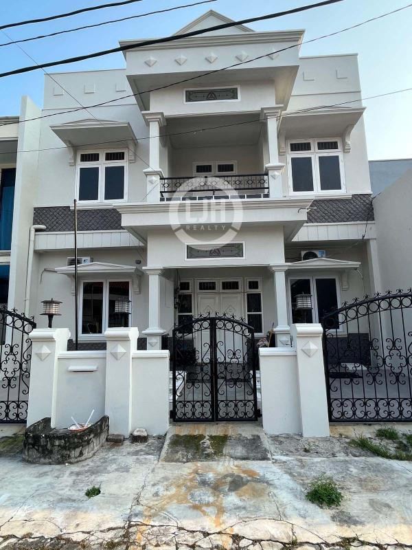 Rumah siap huni dan nyaman Puri Anjasmoro, Semarang Barat-11676
