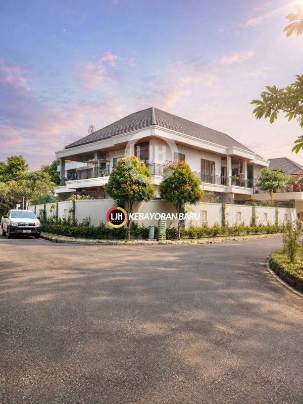 Dijual Rumah Asri Dalam Komplek, di Lebak Bulus, Jakarta Selatan