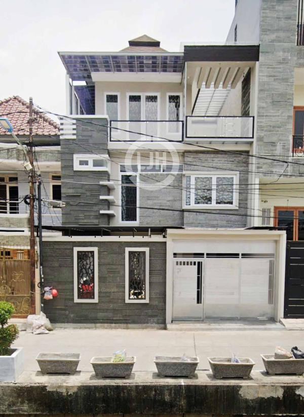 Rumah Siap Huni Taman Ratu Raya Kebon Jeruk Jakarta Barat - 160m² Bisa Untuk Kantor & Usaha