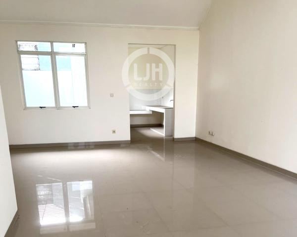 Rumah Kondisi Baru Di Indira, Suvarna Sutera